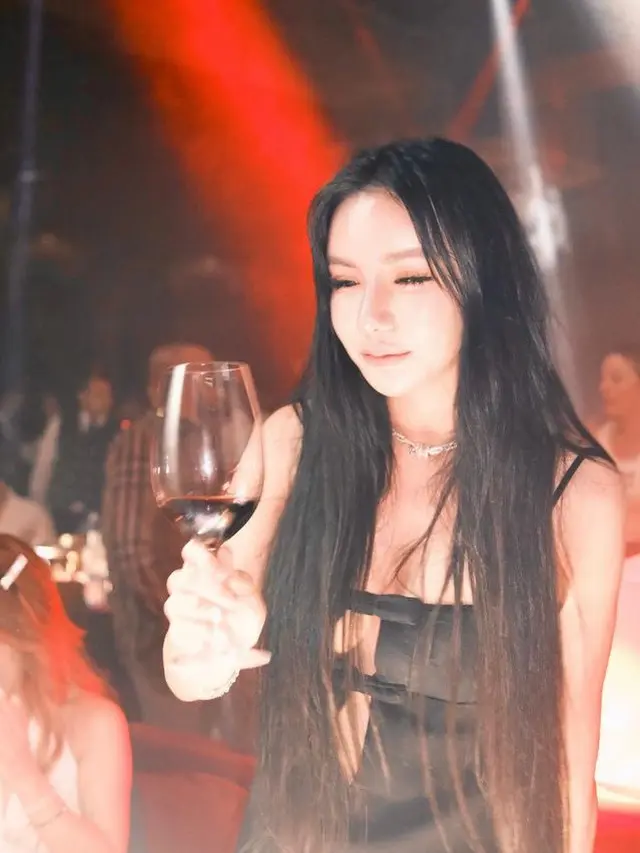 Gaya Liburan Kim Lim Putri Tunggal Miliarder Singapura saat Ke Dubai.