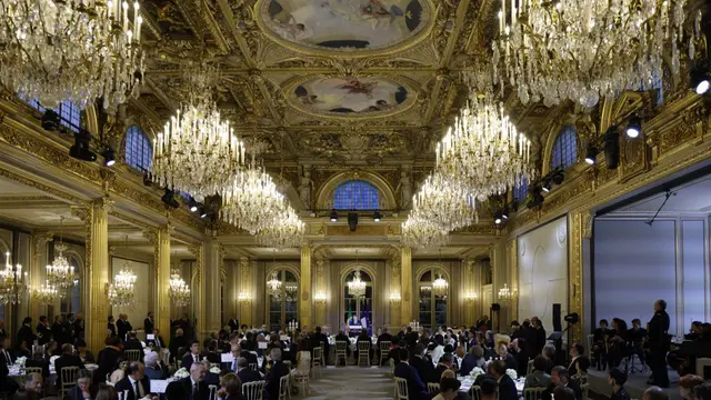Istana Élysée Paris Kecurian, Peralatan Makan Perak Senilai Hampir Rp790 Juta Dijual di Situs Lelang Barang Vintage