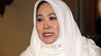 Bagi Jenny Rachman, membahagiakan anak-anak yatim piatu merupakan hal yang wajib dilakukannya