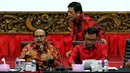 Sejumlah kader PDIP menggelar  focus group discussion (FGD) bertema 'Ekonomi Gotong sebagai Pilar Ekonomi Nasional' " di Jakarta, Kamis (04/7/2019). FGD dilakukan untuk merumuskan langkah ekonomi yang akan dibawa dalam Kongres V PDIP pada Agustus 2019. (Liputan6.com/JohanTallo)