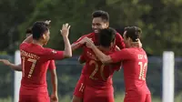 Sejumlah penggawa Timnas Indonesia U-22 merayakan gol ke gawang Laos yang dicetak oleh Osvaldo Haay. (Bola.com/M. Iqbal Ichsan)