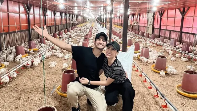 Potret Mesra Tyas Mirasih dan Tengku Tezi. (instagram/tyasmirasih/tengkutezi)