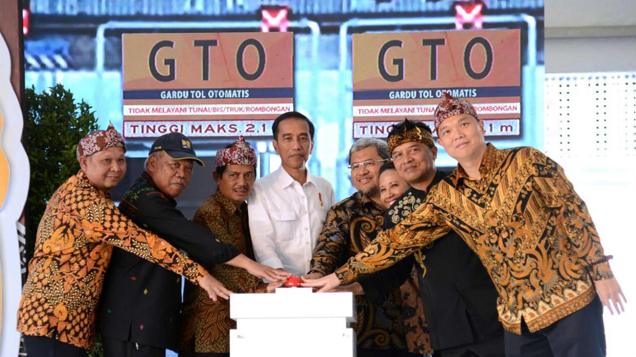 Presiden Jokowi Resmikan Tol Soroja