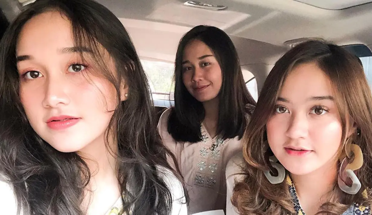 Tak hanya berdua, Salsha dan Nabila juga memiliki seorang kakak perempuan. (Liputan6.com/IG/@nabilarhv)
