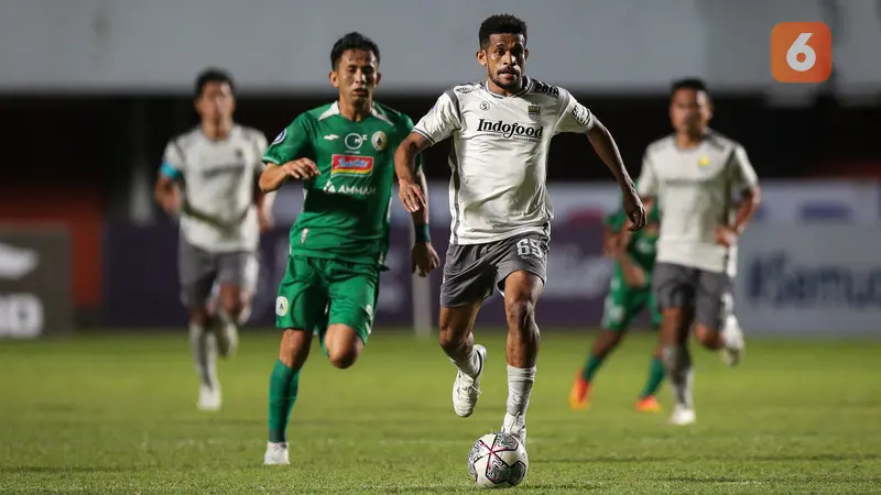 Foto: David da Silva Unjuk Gigi, Persib Bandung Menang Lagi di BRI Liga 1