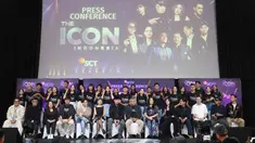 Deputy Director Programming SCTV, Banardi Rachmat (kedelapan kiri duduk) saat memberi keterangan terkait peluncuran ajang pencarian bakat The Icon Indonesia di SCTV Tower, Jakarta, Senin (6/4/2026). SCTV secara resmi meluncurkan ajang pencarian bakat terbaru bertajuk The Icon Indonesia. (Kapanlagi/Budy Santoso)