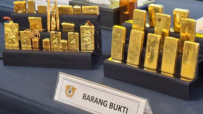 Akal-akalan WN China Selundupkan 17,5 Kg Emas, Disembunyikan di Koper dan Mi Instan