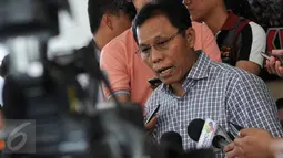 Direktur Tidak Pidana Ekonomi Khusus, Brigjen Victor E Simanjuntak menjawab pertanyaan wartawan di Bareskrim Polri, Jakarta, Senin (31/8/2015). Bareskrim Polri akan menggelar perkara kasus dugaan korupsi yang menyeret capim KPK. (Liputan6.com/Johan Tallo)