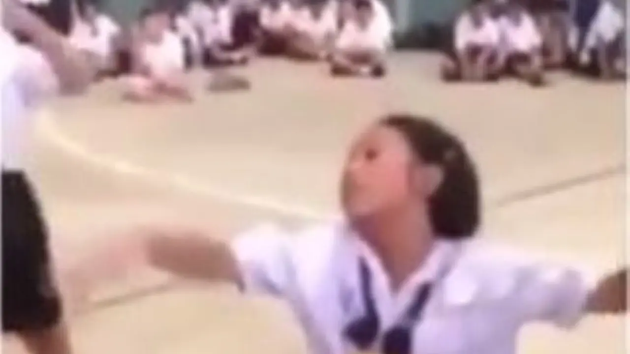 [Bintang] Mirip Belatung Nangka, Anak Ini Joget Asyik Banget!