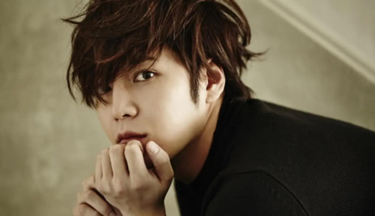 Sebelumnya Jang Geun Suk sudah mengungkapkan rencananya untuk menjalankan wajib militer. Hal tersebut diungkapkannya saat jumpa pers drama Switch. (Foto: soompi.com)