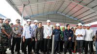 Wakil Gubernur (Wagub) Sumut, Musa Rajekshah, mendampingi Erick Thohir pada peresmian Pabrik Minyak Makan Merah PTPN di Pagar Merbau, Kabupaten Deli Serdang, Sumatera Utara (Sumut) Jumat (6/1/2023)