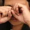 Mengucek mata memang sementara meredakan rasa gatal, namun ada dampak bahaya mengucek mata. (Foto: fromsomeguy.com)