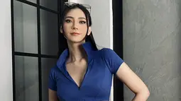 Tamara Dai, selebriti internet atau selebgram yang memang sering membuat cosplay anime. Salah satu cosplay yang banjir pujian yakni cosplay Nico Robin. Tamara Dai dinilai sangat mirip dengan penampilan Robin era setelah time skip. (Liputan6.com/IG/tamaradai)