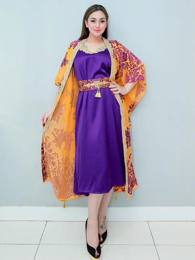 7 Potret Terbaru Celine Evangelista Dalam Busana Muslim Ini Curi Perhatian