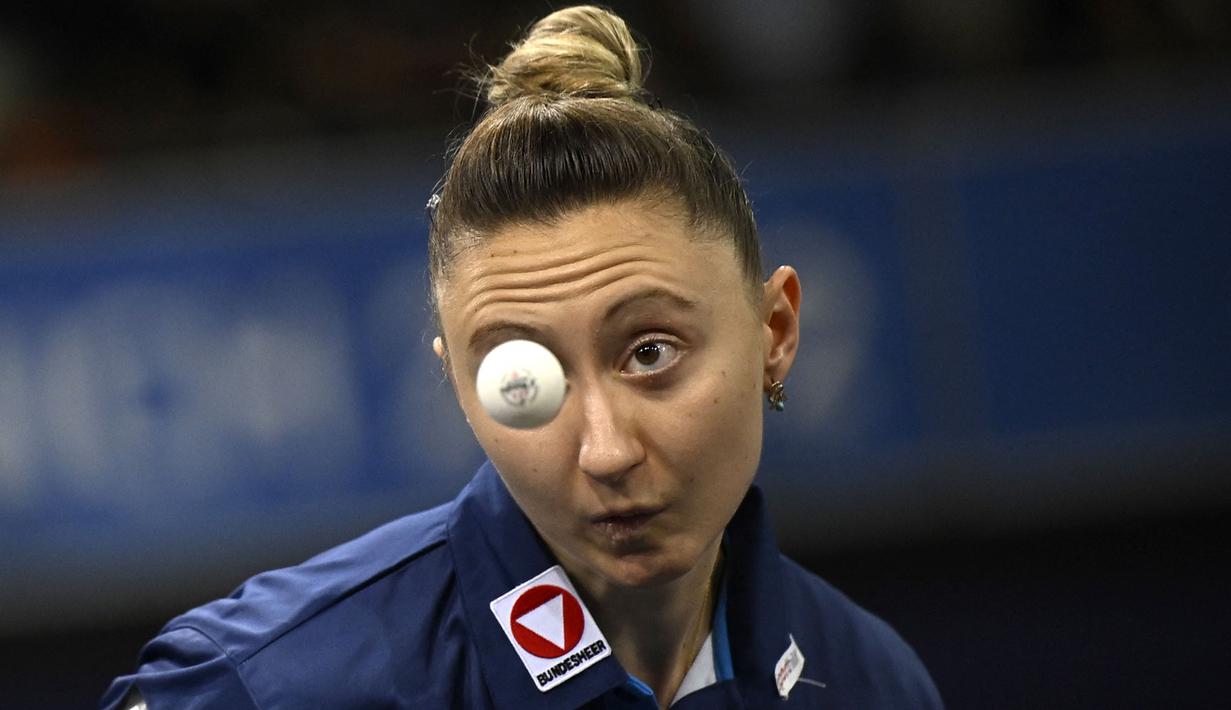 Petenis meja Austria, Sofia Polcanova bertanding saat final Tenis Meja Wanita di European Championships 2022 di Munich, Jerman, pada 21 Agustus 2022. (AFP/Tobias Schwarz)