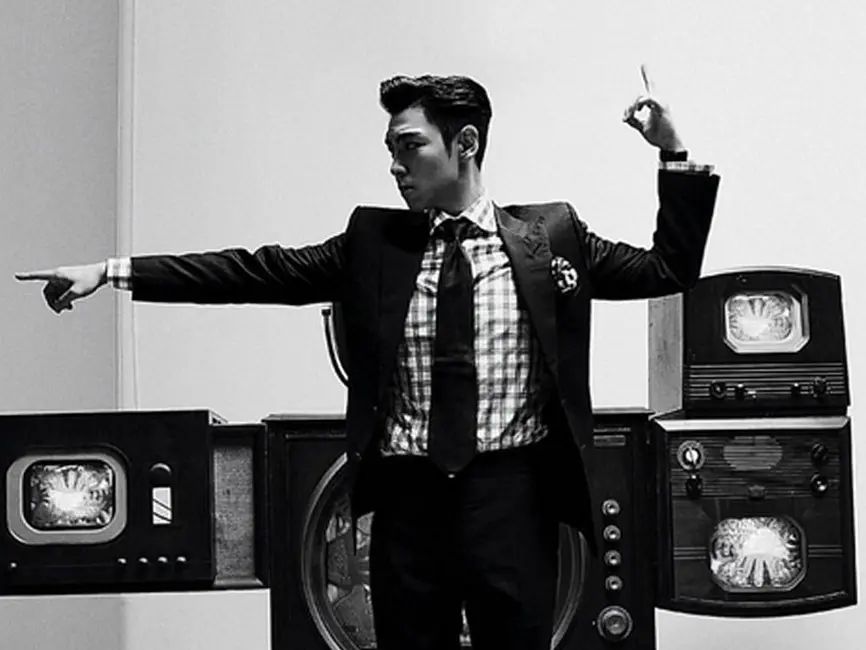 Penggemar K-Pop harus kembali bersedih lantaran ditinggal sang idola. TOP Big Bang pemilik nama asli Choi Seung-hyun ini dikabarkan akan menyusul teman-temannya yang lain untuk ikuti Wajib Militer. (Instagram/choi_seung_hyun_tttop)