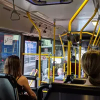 Ilustrasi Bus/https://unsplash.com/Mitchell Johnson