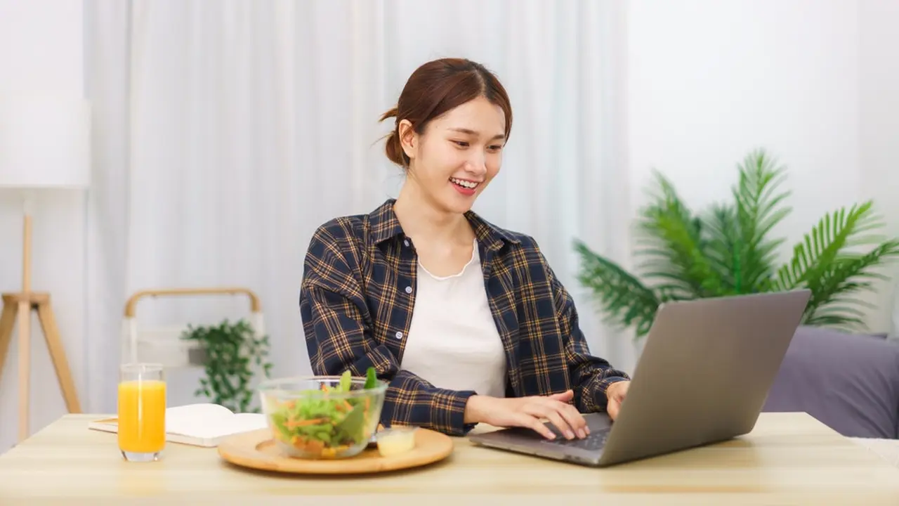 Siapa Bilang Menerapkan Pola Makan Sehat di Tengah Kesibukan Itu Susah? Begini Caranya!