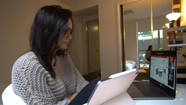 8 Potret Kegiatan Amanda Rawles Selama Masa Karantina Diri di Australia