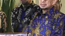 Ketua Majelis Syuro PKS Salim Segaf Al-Jufri memberikan keterangan pers usai pertemuan di Gran Melia, Jakarta, Senin (30/7). Partai Demokrat dan PKS menyerahkan pemilihan cawapres kepada Prabowo. (Liputan6.com/Herman Zakharia)
