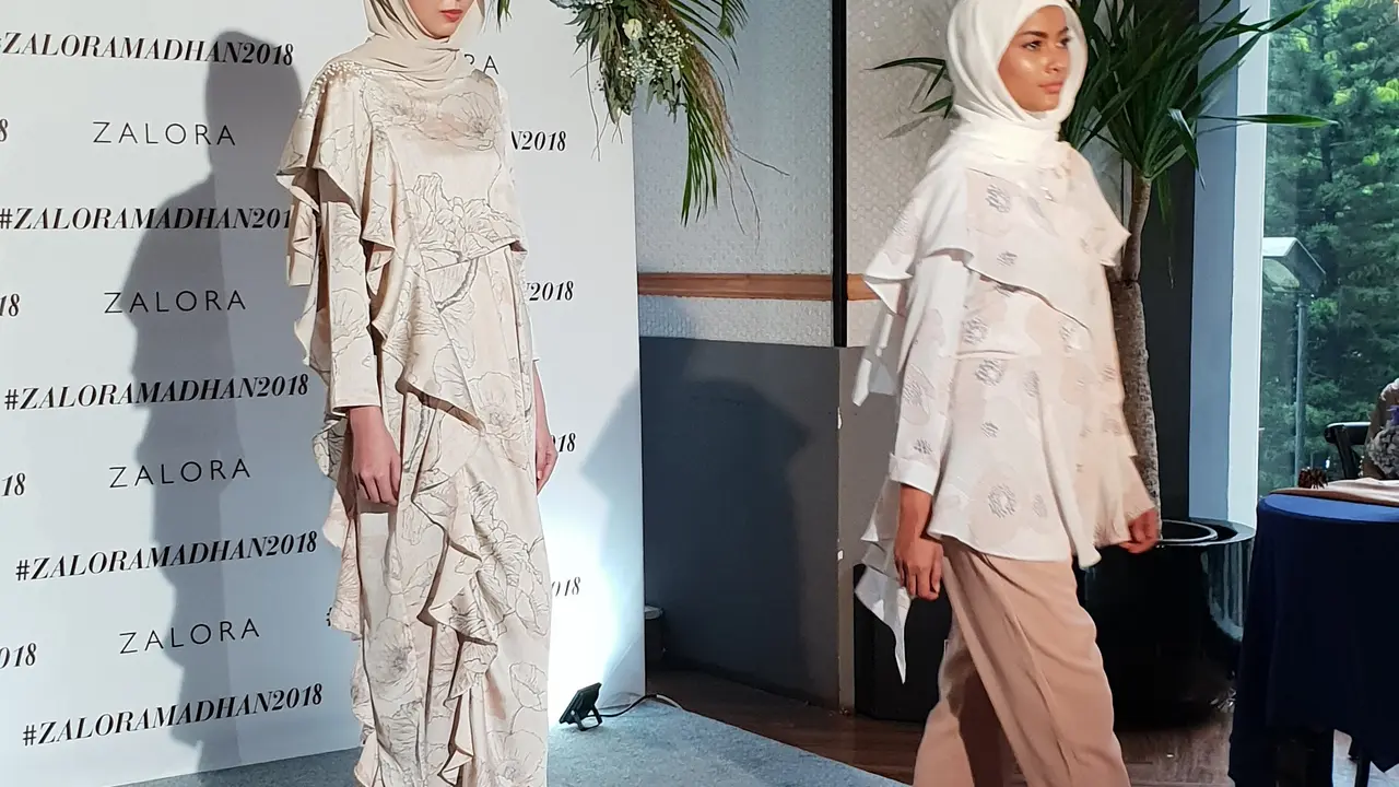 Tampil Edgy Ala Jepang dengan Koleksi Busana Desainer