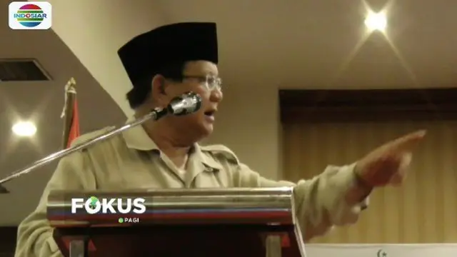 Prabowo Subianto lontarkan candaan kepada relawan di Solo, Jawa Tengah.