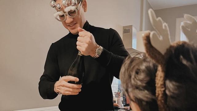 Perayaan Natal Keluarga Andrew White dan Nana Mirdad