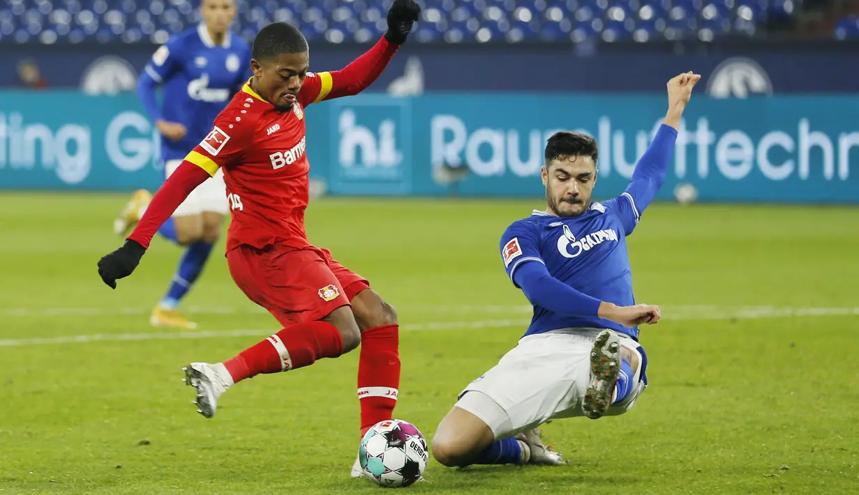 Manajemen The Reds menyatakan semua proses transfer Kabak sudah selesai dan sang pemain akan tiba di Liverpool pada akhir pekan ini. (AFP/Leon Kuegeler)