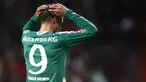 Werder Bremen's Swedish striker Markus Rosenberg leaves the pitch after the Bundesliga match against VfL Wolfsburg on March 16, 2008 at Weser stadium in Bremen. Wolfsburg won the match 0-1. AFP PHOTO/NIGEL TREBLIN
