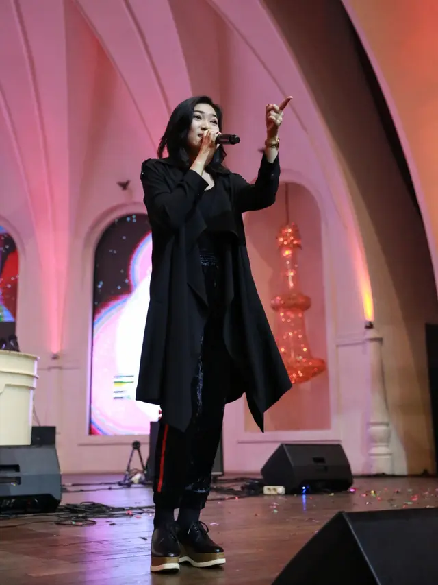 [Bintang] Isyana Sarasvati