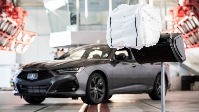 All New Acura TLX 2021, dilengkapi dengan teknologi keselamatan First Passenger Front Airbag.