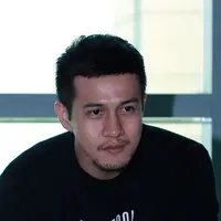 Satu Almamater, Herjunot Ali ungkap rasa bangga kepada Gubernur DKI Jakarta.