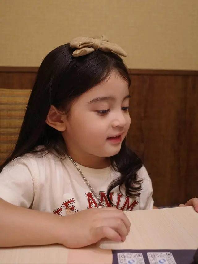 Potret Guzelim Aracelli anak Margin Wieheerm dan Ali Syakieb (credit: instagram @marginw)