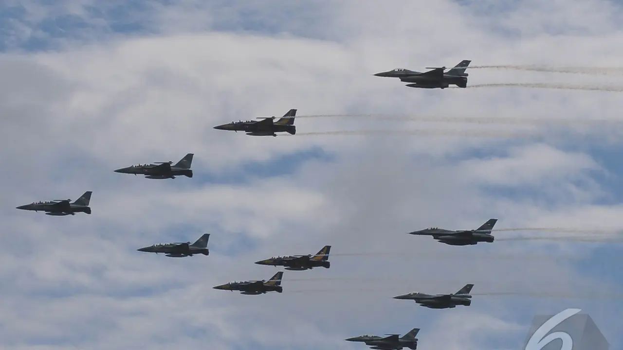 Atraksi Memukau Pasukan Tempur TNI AU