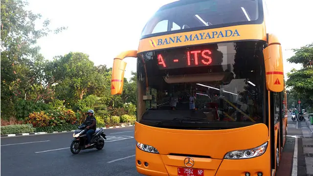 Terkendala Ranting Pohon, Bus Tingkat Suroboyo Uji Coba Rute Baru