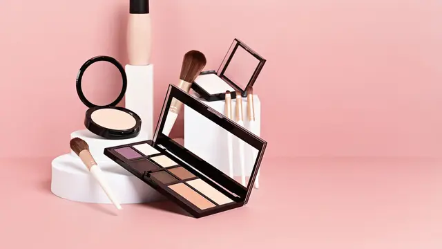 Makeup untuk Anak Sekolah Idealnya yang Seperti Apa Sih? Cari Tahu Tips dan Rekomendasi Produknya Yuk!