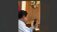 Presiden Prabowo Subianto menghubungi Timnas Indonesia melalui saluran video call, pada Rabu (8/10/2025) jelang laga melawan Timnas Arab Saudi. (Biro Pers)