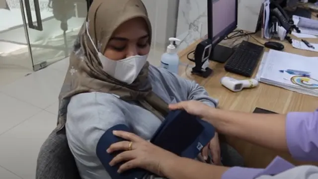 6 Momen Vebby Palwinta dan Suami Ungkap Jenis Kelamin Buah Hatinya