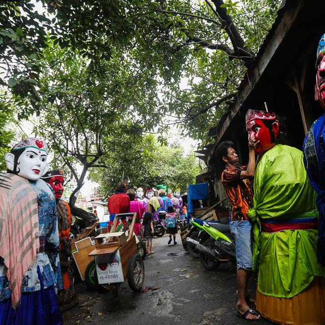 Menguak Mistis Di Balik Ondel Ondel Betawi News Liputan6 Com Mulai dari batang, akar, daun hingga buahnya semua dapat dimanfaatkan oleh kita. balik ondel ondel betawi