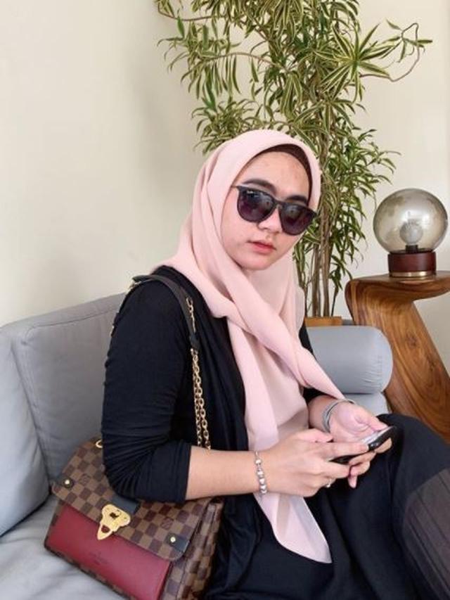 Resmi Menikah, Ini 6 Potret Dewi Amalia Istri Ajudan Pribadi yang Memesona