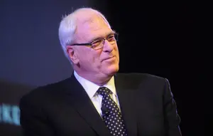 Lakers Resmikan Patung Pelatih Legendaris Phil Jackson pada 9 April 2027