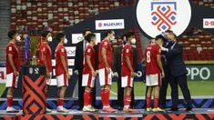 Timnas Indonesia hanya mampu bermain imbang 2-2 dengan Thailand pada leg kedua Final Piala AFF 2020 di Stadion Nasional Singapura, Sabtu (1/1/2022). Dengan hasil ini, Timnas kembali gagal menjadi juara di kesempatan ke-6 meskipun telah tampil membanggakan. (AP/Suhaimi Abdullah)