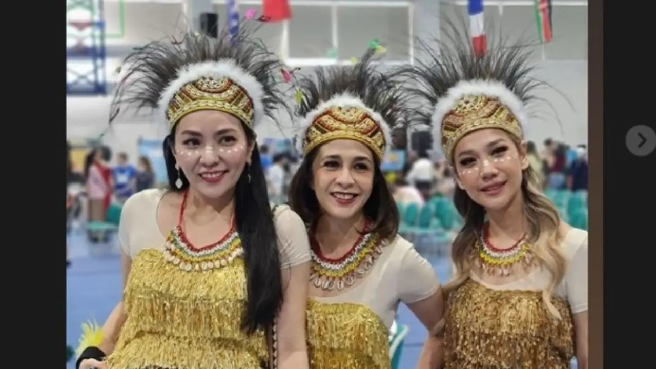 Tampil di Acara Sekolah Anaknya, BCL Tampil Total Pakai Baju Adat Papua Lengkap dengan Aksesorinya