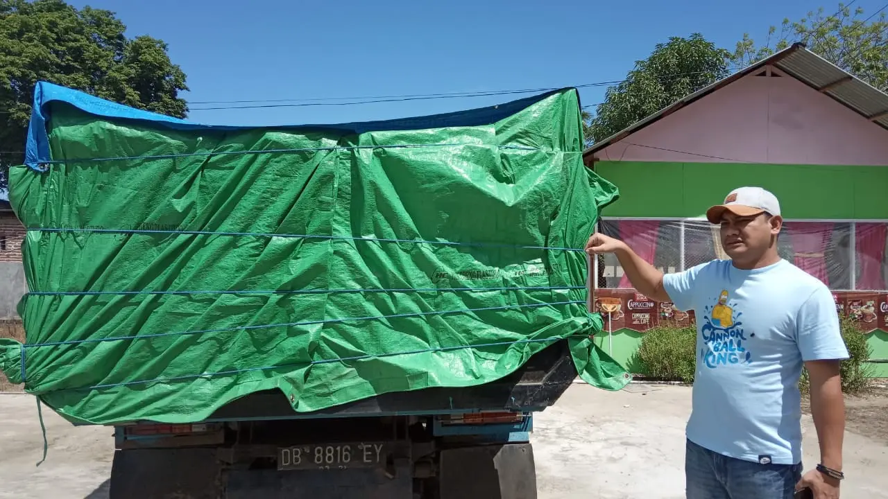 Miras di Balik Truk Semen