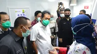 Wakil Menteri Pertahanan Sakti Wahyu Trenggono saat menyambangi  asilitas manufaktur Biosafety Level milik Pindad di Bekasi. (Dok: Kemenhan).