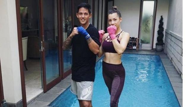 Rumah Irfan Bachdim dan Jennifer Kurniawan