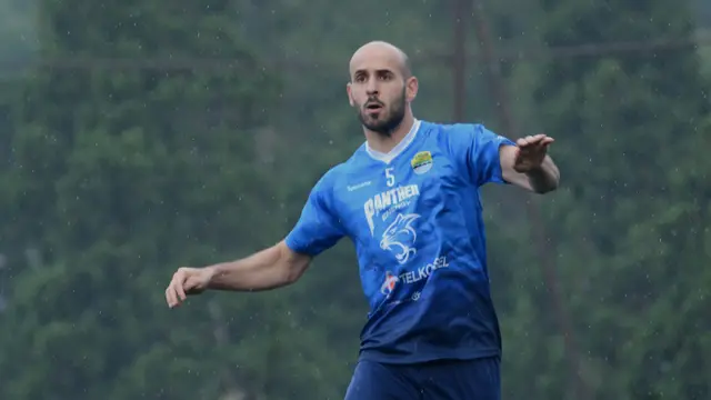 Foto: Duet Anyar Lini Tengah Persib, Marc Klok dan Mohammed Rashid