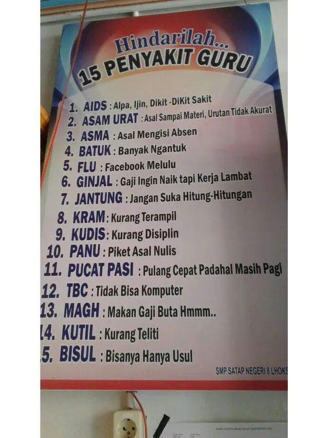 6 Spanduk Unik Kreasi Sekolah Ini Bikin Geleng Kepala