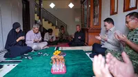 Dudung Takziah ke Rumah Calon Manajer Kopdes yang Meninggal