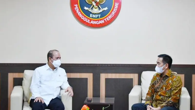 President Director PT Angkasa Pura II Muhammad Awaluddin mengadakan pertemuan dengan Kepala BNPT Boy Rafli Amar. (Foto AP II)